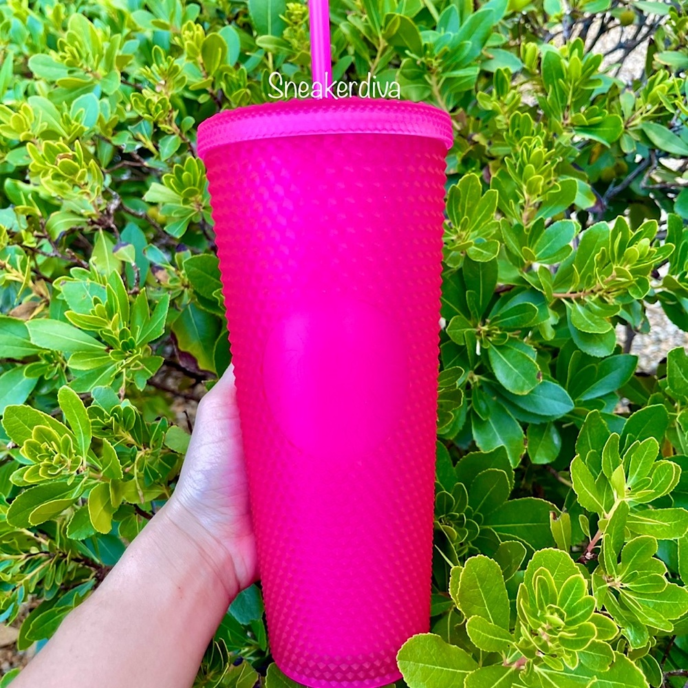 💓Starbucks pink💕studded tumbler cup. Fall 2021